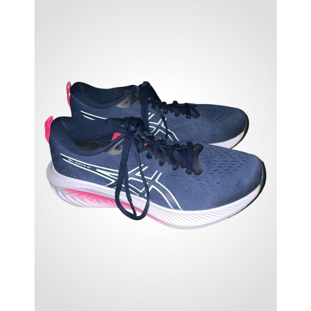 Asics Women's Navy and Pink Gel Excite 10 Size 8